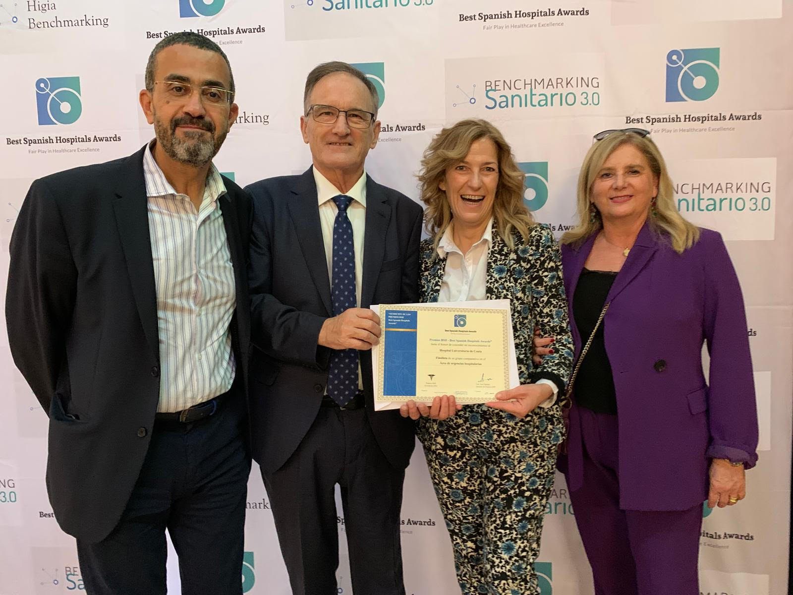 El doctor Mohamedi Abdelkader Maanan, director médico de Atención Hospitalaria del Área Sanitaria de Ceuta; el doctor Jesús Lopera Flores, director territorial de INGESA en Ceuta; Isabel Muñoz Machín, directora general de INGESA; y Concepción Díaz Jiménez, directora de Enfermería  de Atención Hospitalaria del Área Sanitaria de Ceuta.
