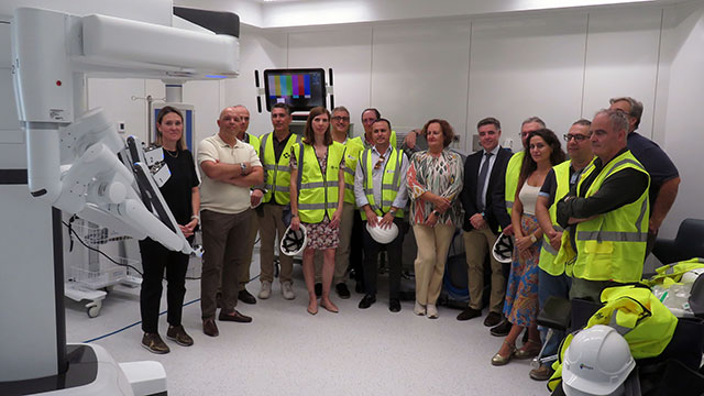 Presentación del robot Da Vinci en el Hospital Universitario de Melilla